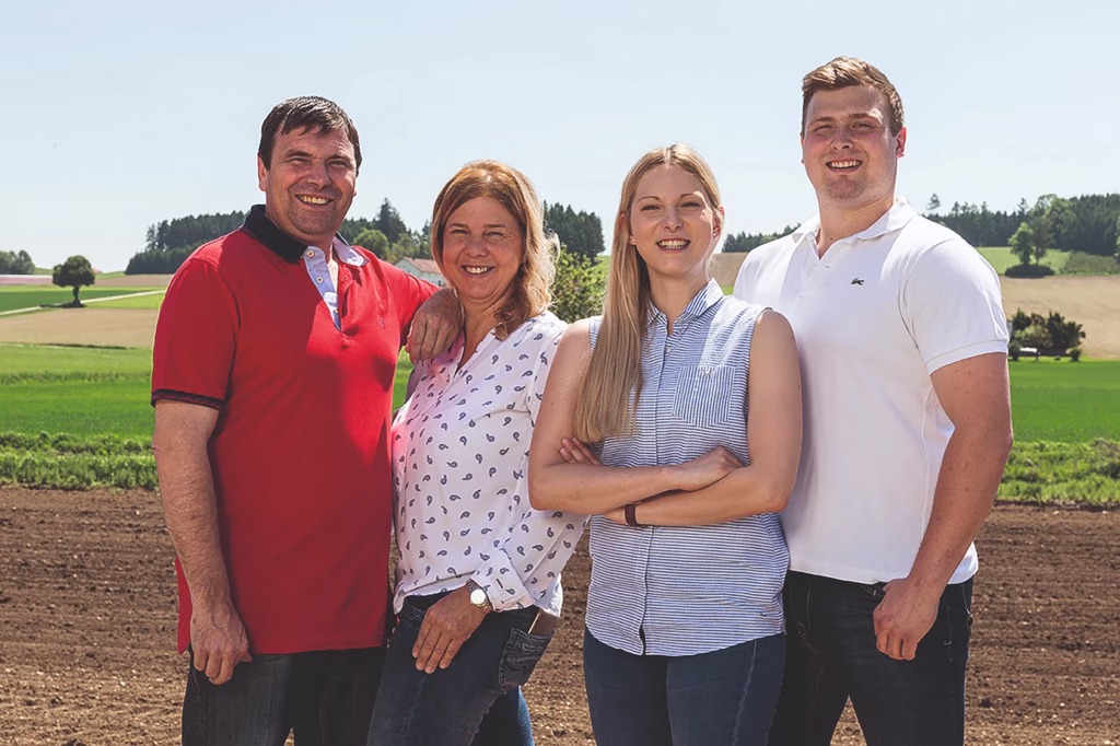Über TLC 1 Familie Groß – inhabergeführtes Familienunternehmen TLC Landgeflügel